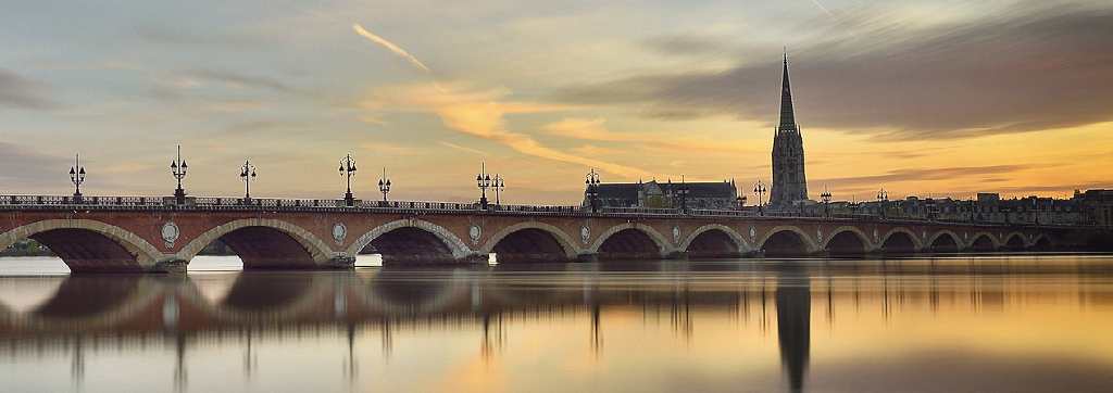 Pont de pierre à Bordeaux